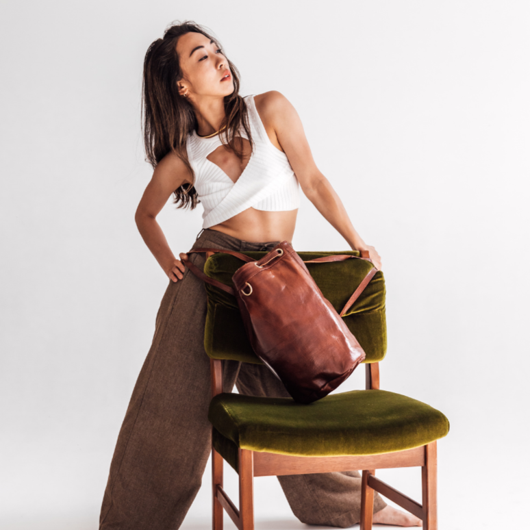 Atlas Ridge Leather Bucket Bag