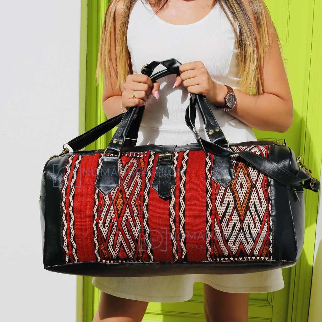 Bolsa de viaje con kilim negro, piel ecológica