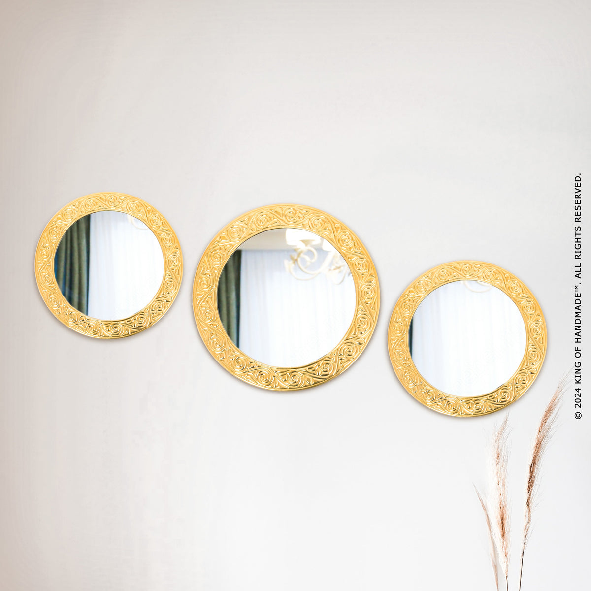 Elegant Moroccan Handmade Gold Round Wall Mirror | Exquisite Décor Accent (MR 1004)