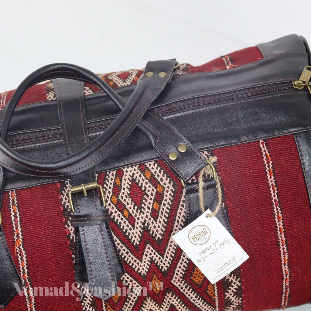 Bolsa de viaje con kilim negro, piel ecológica